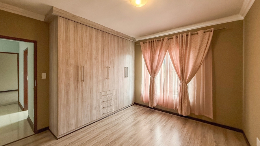 4 Bedroom Property for Sale in Birdwood Estate North West